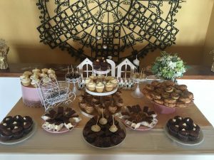 candy bar nuntă torturi botez brioșe și prăjituri bdelicious brașov