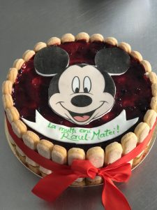 tort_băieți_mickey_bdelicious_brasov_candybar_cupcakes_prajituri
